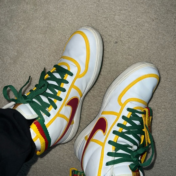 Vintage Nike Air Vandal Hi Leather
RASTA West Indies White Shoes - Mens Size 11 - Picture 14 of 16
